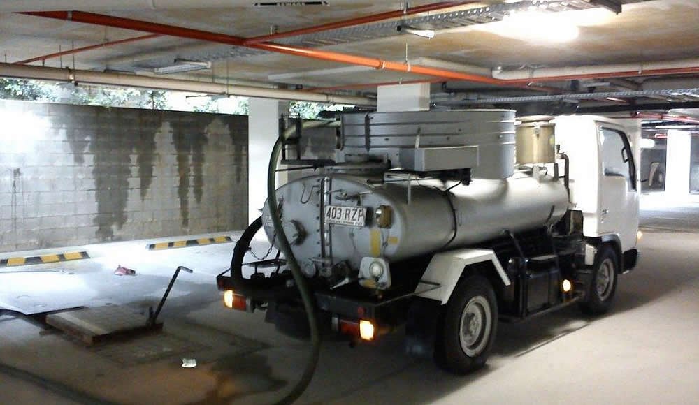 Licensed vacuum tanker for sewage water collection in the UAE